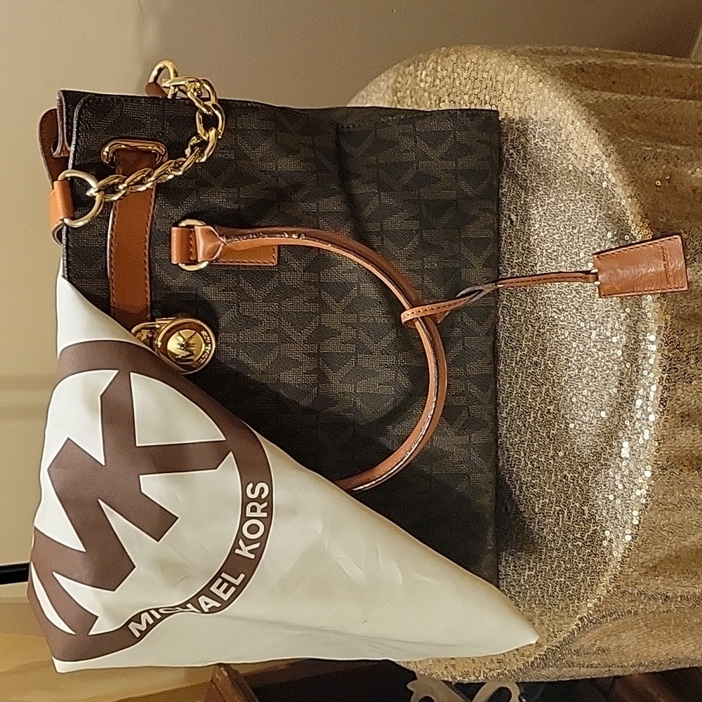 Michael Kors Brown Hamilton Large Signature Tote with Dust Cover